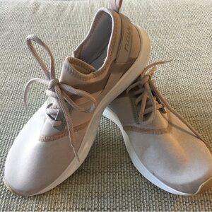 New balance Pink Women's Sneakers 8.5